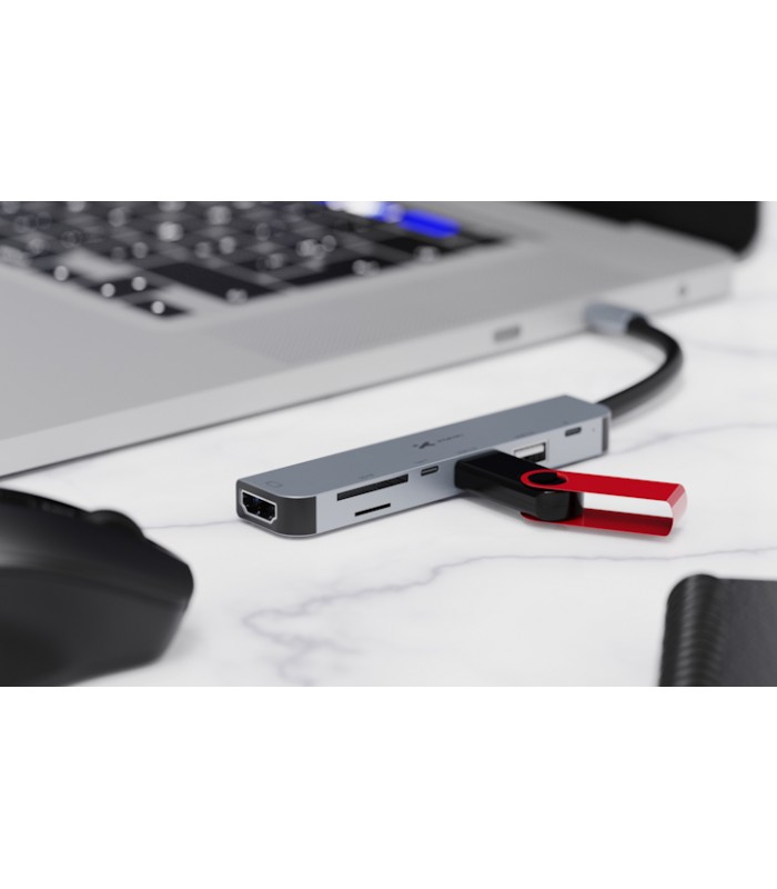 ADAPTADOR XTECH XTC-571 7-en-1 USB-C A /1X HDMI 4K /1X USB-C/2X USB-A /1X SD /1X TF/1X USB-C PD 60W/10.2Gbps/ 15cm / SILVER