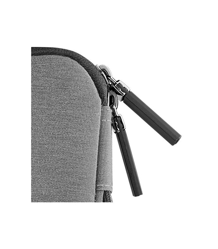 FORRO KLIP XTREME SQUAREPRO 15.6" SLV BOLSILLO FRONTAL CON CIERRE/ POLIÉSTER / KNS-420SV